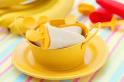 Frozen Banana Strong Scented Yellow Votive Candle - thumbnail 1