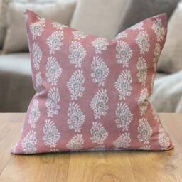 Chatsworth Linen-Blend Cushion in Dusky Pink. Geometric Floral Paisley Design On A Linen Mix Background. 17x17