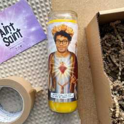 Saint Richard Ayoade Prayer Candle Scented Vegan Soy Wax, 120Hr Burn - thumbnail 3