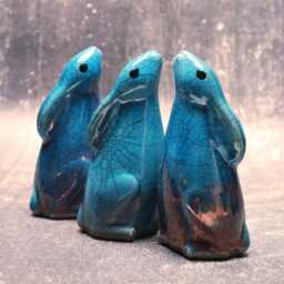 Small Moon Gazing Hare - Ceramic Raku Fired Animal Sculpture Pottery - thumbnail 2