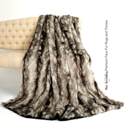 Exotic Gray Rabbit Faux Fur Throw Blanket, Minky Cuddle Lining - thumbnail 2