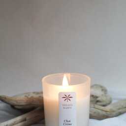 Chai Cr??me Candle, Virgin Coconut Soy Wax Wooden Wick, 4 Oz, 8 Fall Beachy Candle - thumbnail 2