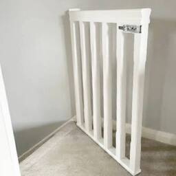 Stop Chamfered Stair Gate - thumbnail 3