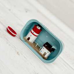 Little Ligthouse in Sardine Tin. Driftwood Scene - thumbnail 2
