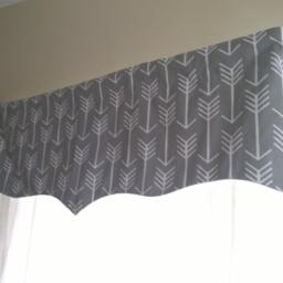 Arrow Print Valance, Scalloped Cotton Window Valance - thumbnail 2