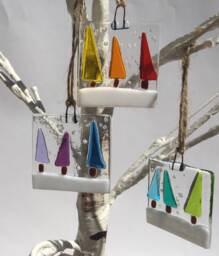 Fused Glass Rainbow Christmas Tree Decoration Hanging Bauble Ornament Trees in The Snow 5cm Square - thumbnail 1