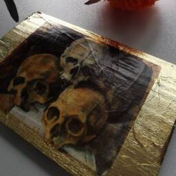 C??zanne Pyramid Of Skulls Wood Wall Art Gold Macabre Decor - thumbnail 3