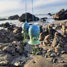 Mermaid Mom & Baby Octopus, Hanging Air Planters - thumbnail 3