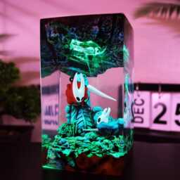 New Hornet & Hollow Knight Resin Lamp - Handmade Led Diorama Light, Indie Game Lamp, Gamer Room Decor, Gift Inspired By - thumbnail 2