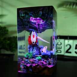 New Hornet & Hollow Knight Resin Lamp - Handmade Led Diorama Light, Indie Game Lamp, Gamer Room Decor, Gift Inspired By - thumbnail 3