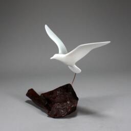 Seagull Sculpture By John Perry Wings U Version 9In Wingspan Decor Statue - thumbnail 2