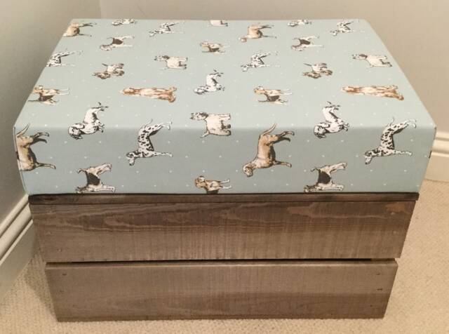 Clarke & Best in Show Fabric Wooden Vintage Style Reproduction Apple Crate Storage Seat/Footstool With A Padded Fabric Lid - image 1