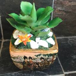 Artificial Green Grass Succulent Planter in A Satsuma Bowl With Geishas - thumbnail 2