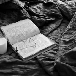 Midnight Blue Linen Fitted Sheet, Stonewashed Bedding - thumbnail 4