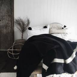 Moroccan Beauty Handwoven Blanket - Artisan Crafted, Cozy Comfort, Perfect For Home. From Morocco. - thumbnail 4