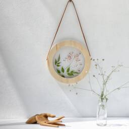 Pressed Flower Frame - Round Framed Wall Decor 8 - thumbnail 3