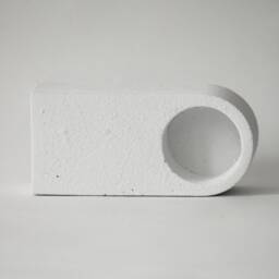 Candle Holder Arch in Sandblasted White Concrete - thumbnail 3