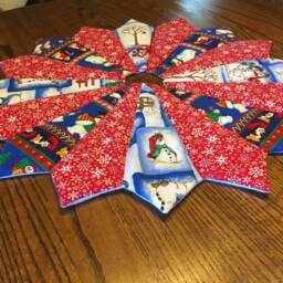 Quilted Christmas Tree Skirt Snowman Penguin Tabletop Decor - 26 Inch - thumbnail 2