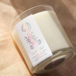 Iridescent Scorpio Candle With Healing Crystals For Manifestation // Zodiac - thumbnail 2