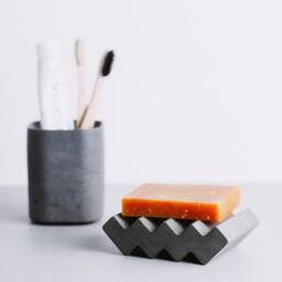 Zig Zag Concrete Soap Dish, Geometric Minimalist Holder, Self Draining Tray, Modern Bathroom Decor, Ribbed Cement Saver - thumbnail 2