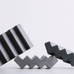 Zig Zag Concrete Soap Dish, Geometric Minimalist Holder, Self Draining Tray, Modern Bathroom Decor, Ribbed Cement Saver - thumbnail 3