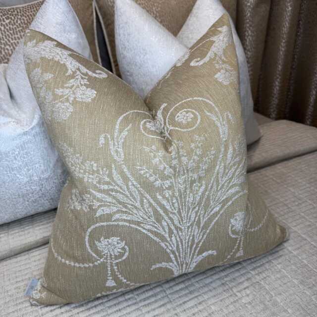 Elegant Laura Ashley Josette Cushion Cover Size 20 - image 1