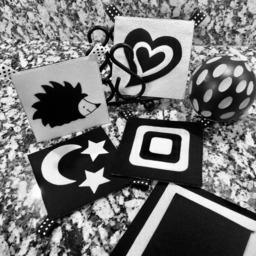 Montessori Newborn Felt Cards Black & White Baby Visual Stimulation - thumbnail 4