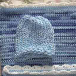 Baby Blanket For Boys With Matching Hats - Infant & Toddler - Throw Quilt - thumbnail 3
