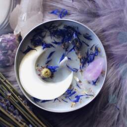 My Lullaby Lavender Soy Candle Amethyst Stone, Aromatherapy Relax Candle - thumbnail 3