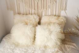 On Sale Beautiful Natural Creamy White Real Sheepskin Decorative Cushion Both Side Fur Scandinavian Style Icelandic Pillow - thumbnail 1