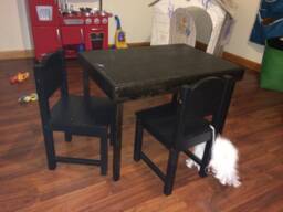 Children's Table - thumbnail 1