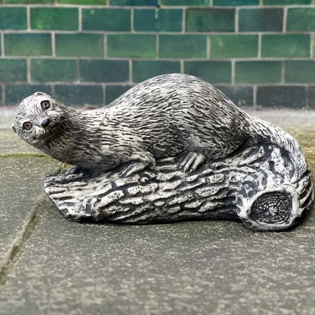 Handmade Concrete Otter Sculpture Wild Animal Statue Stone Figurine Cement Pond Decor Realistic Ornament Otter Art Gift - image 1