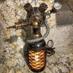 steampunk Android/Gas Mask Lamp - thumbnail 3