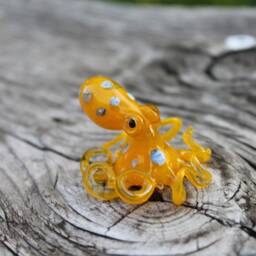 Mini Glass Octopus Sculpture - thumbnail 2