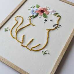 Embroidered Cat Wall Art - Framed Hand Embroidery On Linen Floral Decor-Made in Italy Gift For Lovers Handmade Home Decor - thumbnail 2
