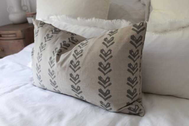 Beige Lumbar Pillow Cover - Modern Farmhouse Cotton Cushion - 50x30cm - image 1