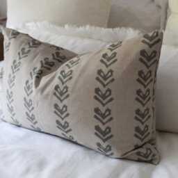 Farmhouse Cushion in Cotton, Neutral Beige Lumbar Pillow 50x30cm - thumbnail 3