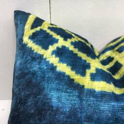 Handwoven Silk Ikat Pillow Cover, Modern Accent Cushion - 16x16 - thumbnail 3