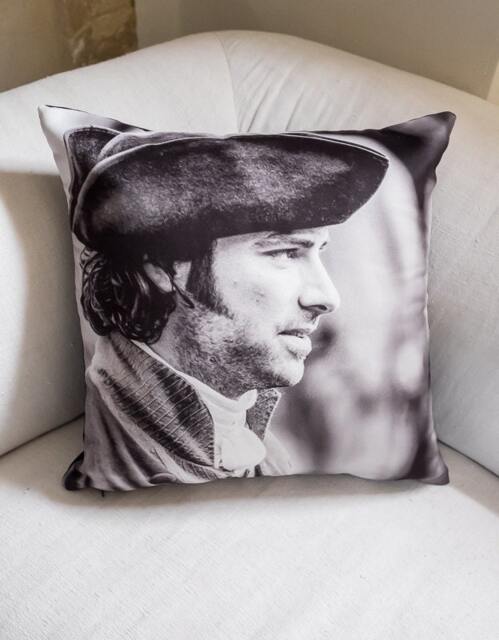 Poldark Black & White, Aidanturner, 45x45cm Usa Size 18x18 - image 1