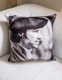 Poldark Black & White, Aidanturner, 45x45cm Usa Size 18x18 - thumbnail 1