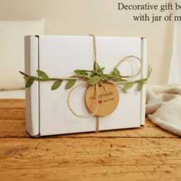 No Words Just Hugs Candle Thoughtful Gift Soy Scented Friend Family Colleague Work Hug/Get Well Soon Sympathy - thumbnail 2