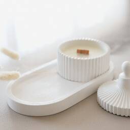 Scented Candle & Tray Set Handmade Coconut Wax, Aroma Oils & Wooden Wick - thumbnail 3
