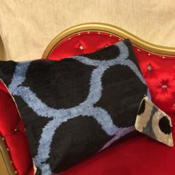 Black Blue Ikat Pillow Cover - Velvet Silk Lumbar Uzbek Ogee Pattern - thumbnail 3