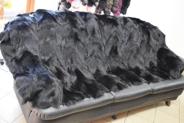 Real Fox Fur Blanket Throw Black Color, Home Warmer - image 1