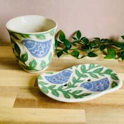 Handmade Stoneware Sgraffito Lilac Birds & Green Leaf Soap Dish - thumbnail 4