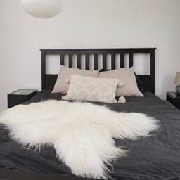 "xxl Icelandic Sheepskin Rug, Genuine White Leather, Thick Fluffy Fur - 52""x 32" - thumbnail 3