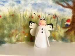 Cabbage White Butterfly, Seasons Tabel, Flower Child, Spring, Waldorf, Nature Table, Summer - thumbnail 3