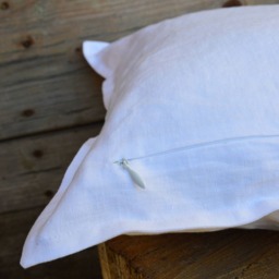 White Decorative Pillow Cover Made From 100 Linen Fabric - thumbnail 3
