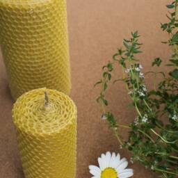 Pure Honeycomb Beeswax Candles. Handmade, Handrolled. 100% Beeswax - thumbnail 2