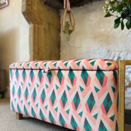 Ottoman in Linwood Neo Melon Velvet - thumbnail 3